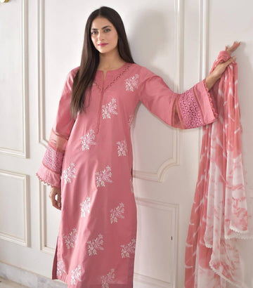 Hibiscus Thread Embroidered Silk Fabric Top And Pant With Silver Chiffon Dupatta