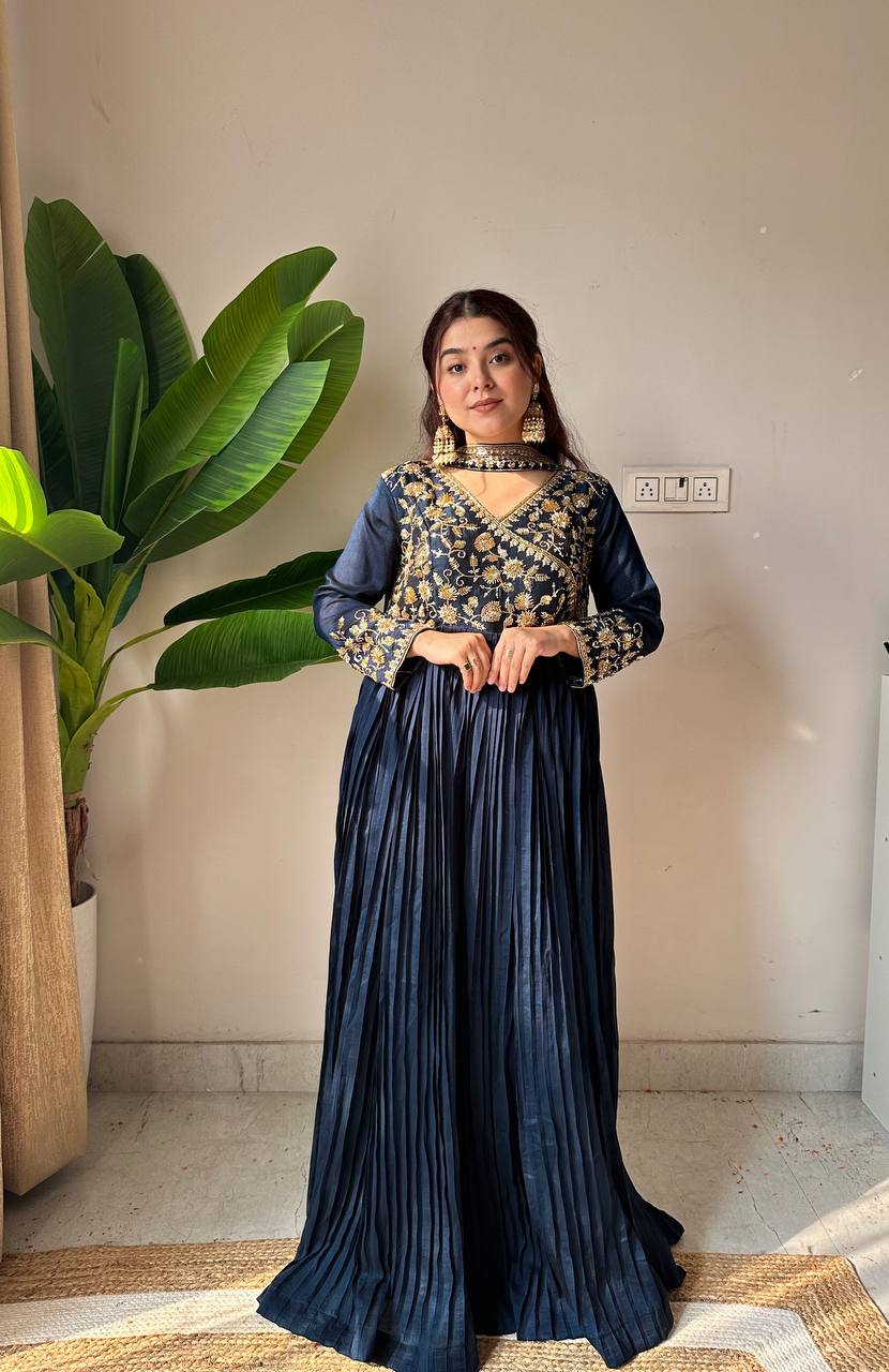 Gulnaar Blooming Vichitra Pant Set – Elegance That Speaks Grace