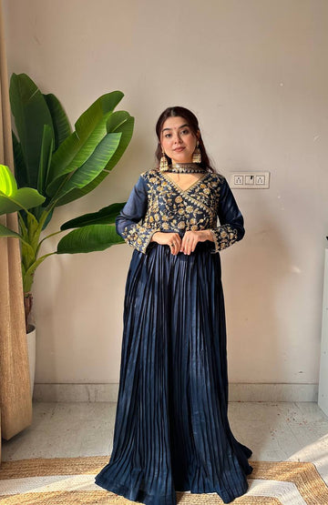 Gulnaar Blooming Vichitra Pant Set – Elegance That Speaks Grace